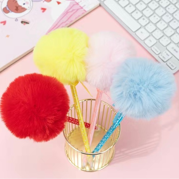 🍒🍒 2 Fur Ball Ballpoint Pens - Picture 3 of 6